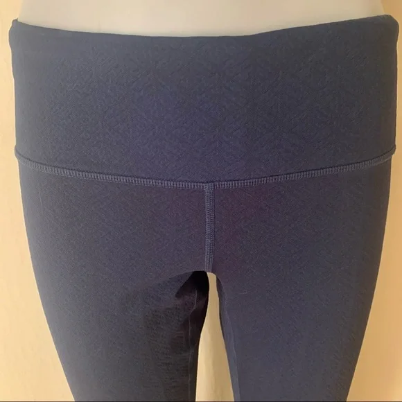 PRANA Textured Ruched Cropped Capri Blue Leggings - Picture 7 of 12